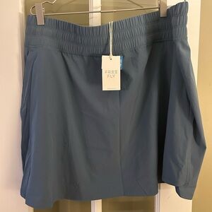 Free Fly women’s skirt w/ pockets sz. xxl NWT. SPF 50 sun protection.
